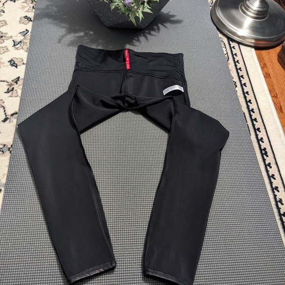 SPANX Black Faux Leather Petite Leggings - Picture 5 of 9